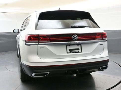 Certified 2025 Volkswagen Atlas SEL image 4