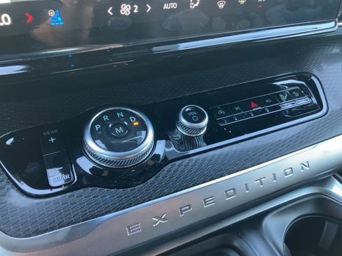 New 2026 Ford Expedition Platinum w/ Stealth Appearance Package image 32