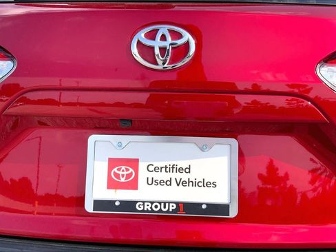 Used 2025 Toyota Corolla Cross LE AWD/4WD image 10