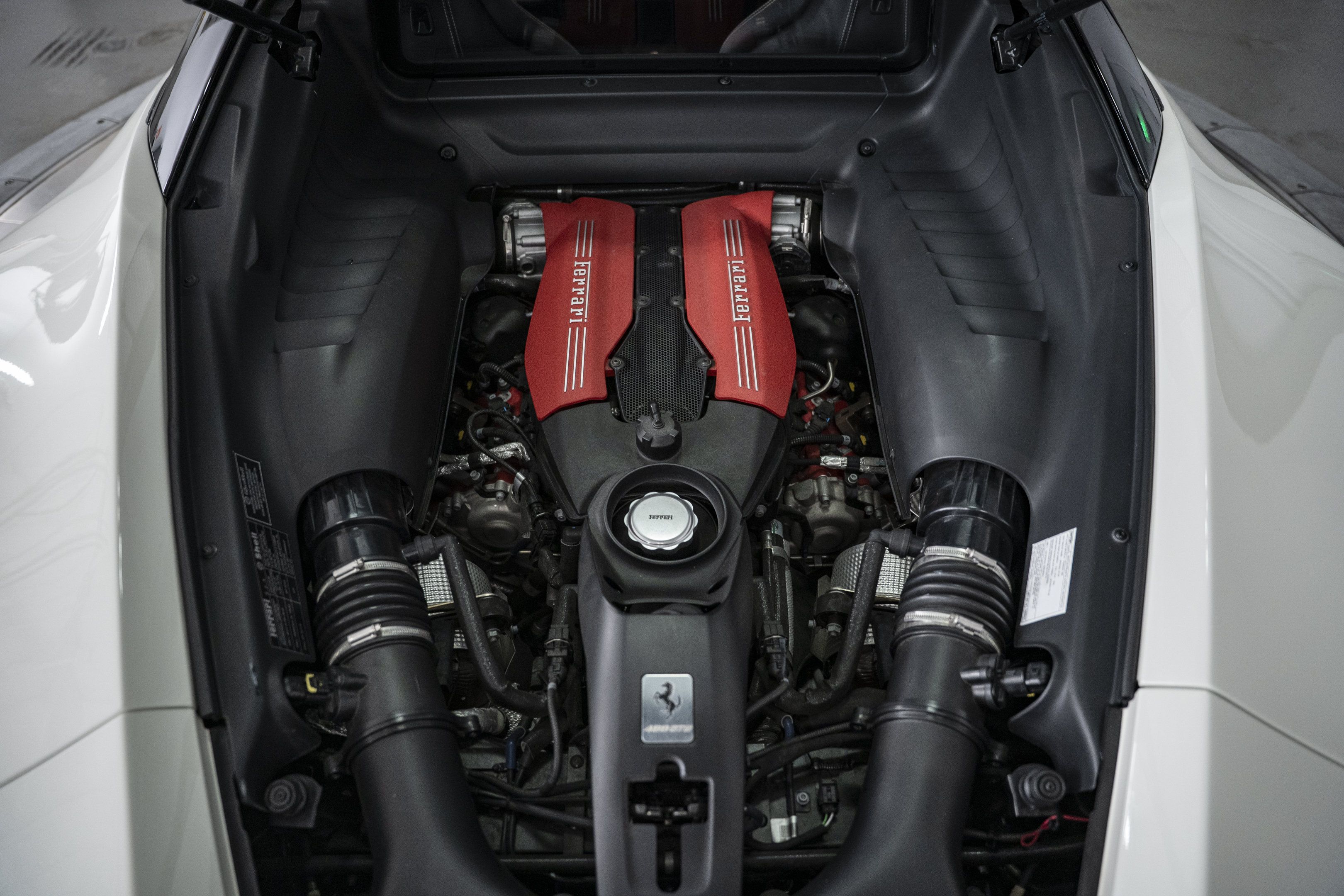 Used 2018 Ferrari 488 GTB RWD image 44