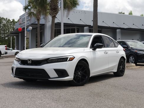 Used 2024 Honda Civic Sport image 1