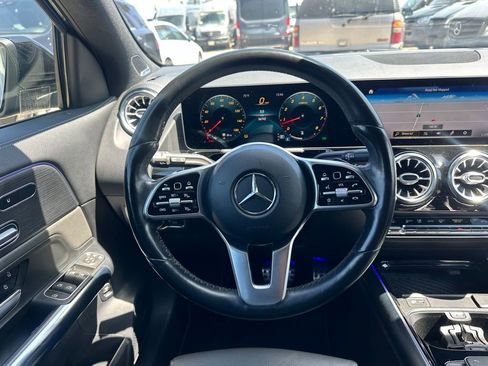 Used 2021 Mercedes-Benz GLA 250 4MATIC w/ AMG Line Exterior image 12