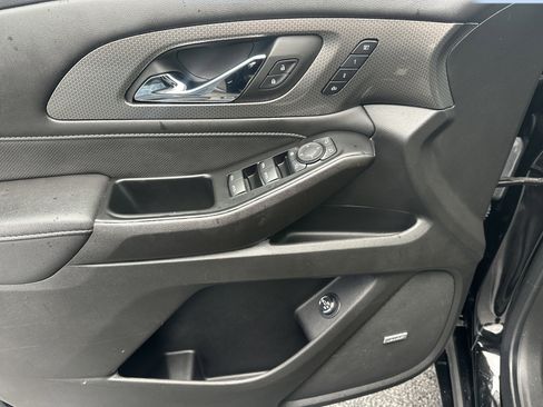 Certified 2023 Chevrolet Traverse Premier w/ Redline Edition image 11