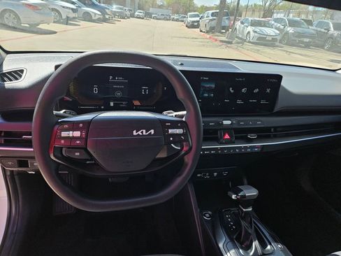 Used 2025 Kia K4 LXS FWD image 17
