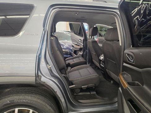 Used 2021 GMC Acadia SLE w/ Driver Convenience Package FWD image 14