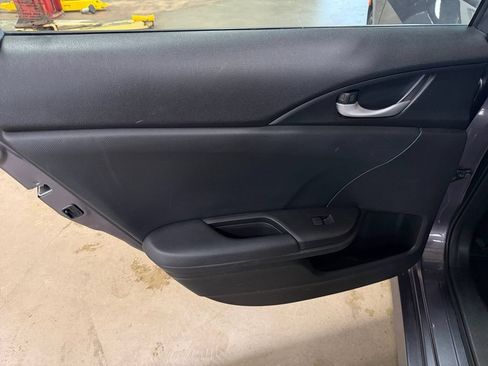 Used 2020 Honda Civic Sport image 24