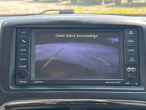 Used 2019 Dodge Grand Caravan SE FWD image 31