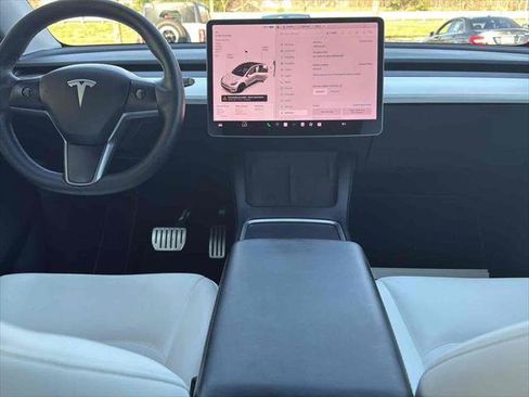 Used 2021 Tesla Model Y Performance image 22