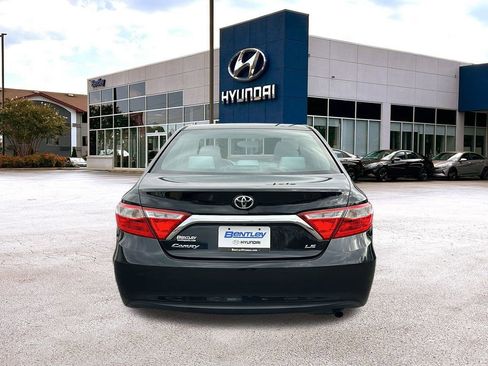 Used 2016 Toyota Camry LE image 4