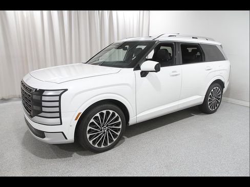 Certified 2026 Hyundai Palisade Calligraphy AWD/4WD image 3