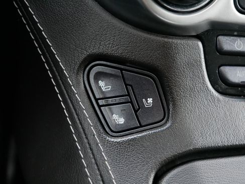 Used 2019 Chevrolet Suburban Premier image 29