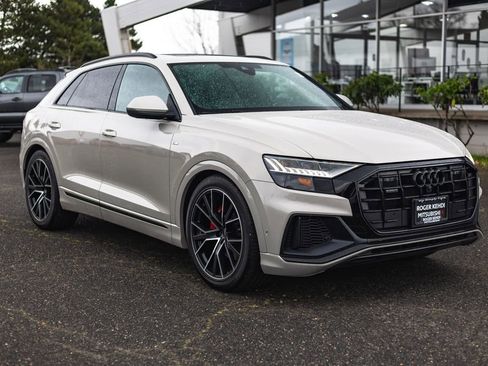 Used 2023 Audi Q8 Prestige w/ Prestige Package image 7