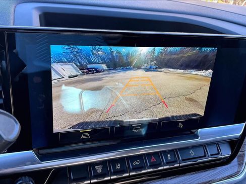 Used 2025 Chevrolet Silverado 2500 LT w/ Convenience Package image 28