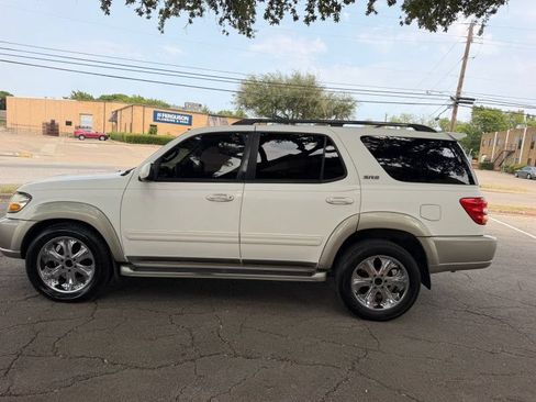 Used 2004 Toyota Sequoia SR5 RWD image 8