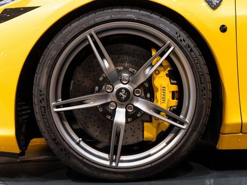 Certified 2015 Ferrari 458 Speciale A image 13