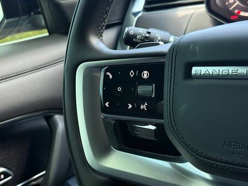Certified 2025 Land Rover Range Rover SE AWD/4WD image 19