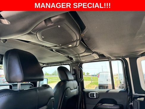 Used 2024 Jeep Wrangler Unlimited Rubicon AWD/4WD image 15