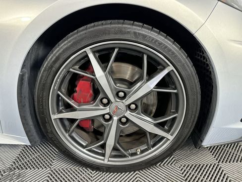Used 2021 Chevrolet Corvette Stingray Premium Cpe w/ Z51 Performance Package RWD image 9