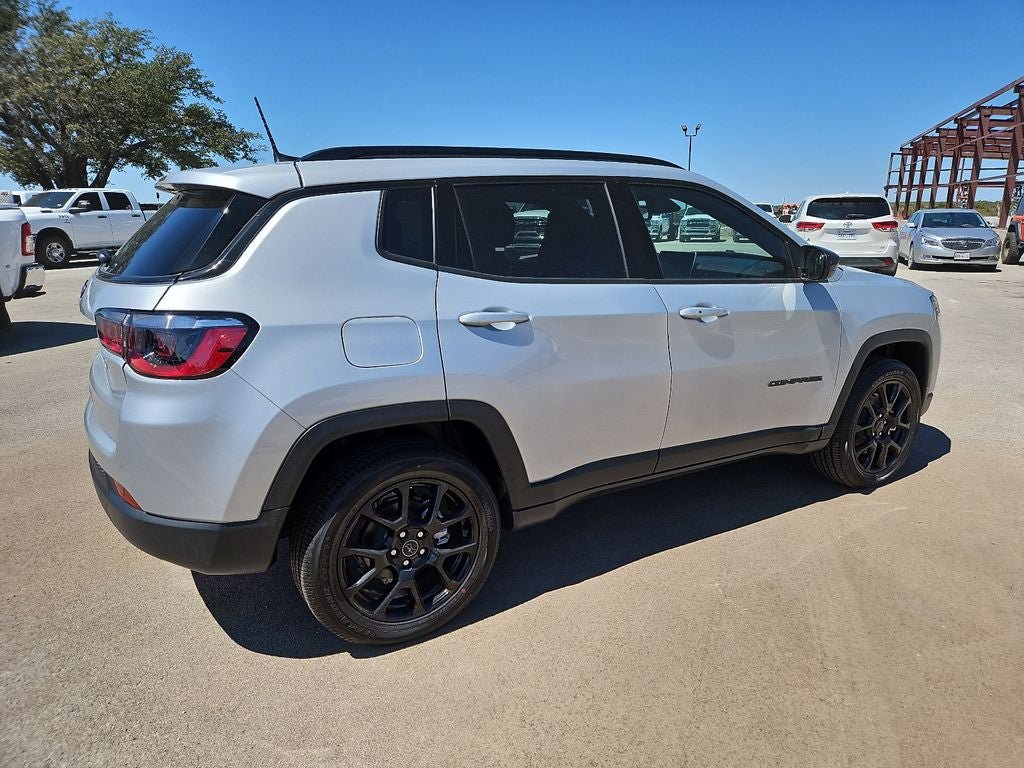 New 2026 Jeep Compass Latitude AWD/4WD image 8
