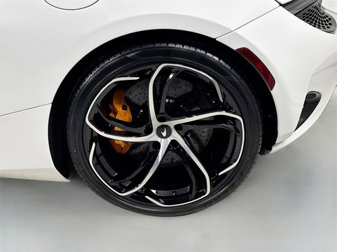 New 2026 McLaren 750S Spider image 9