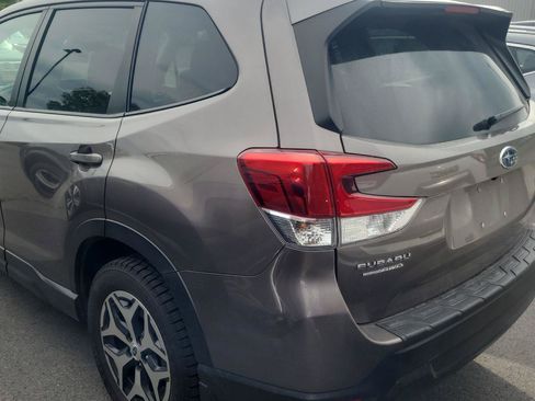 Used 2022 Subaru Forester Premium AWD/4WD image 5