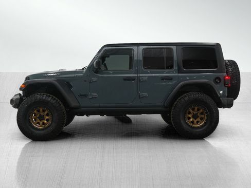 Used 2024 Jeep Wrangler Willys image 2