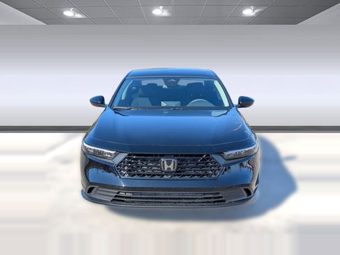 Certified 2025 Honda Accord LX image 5