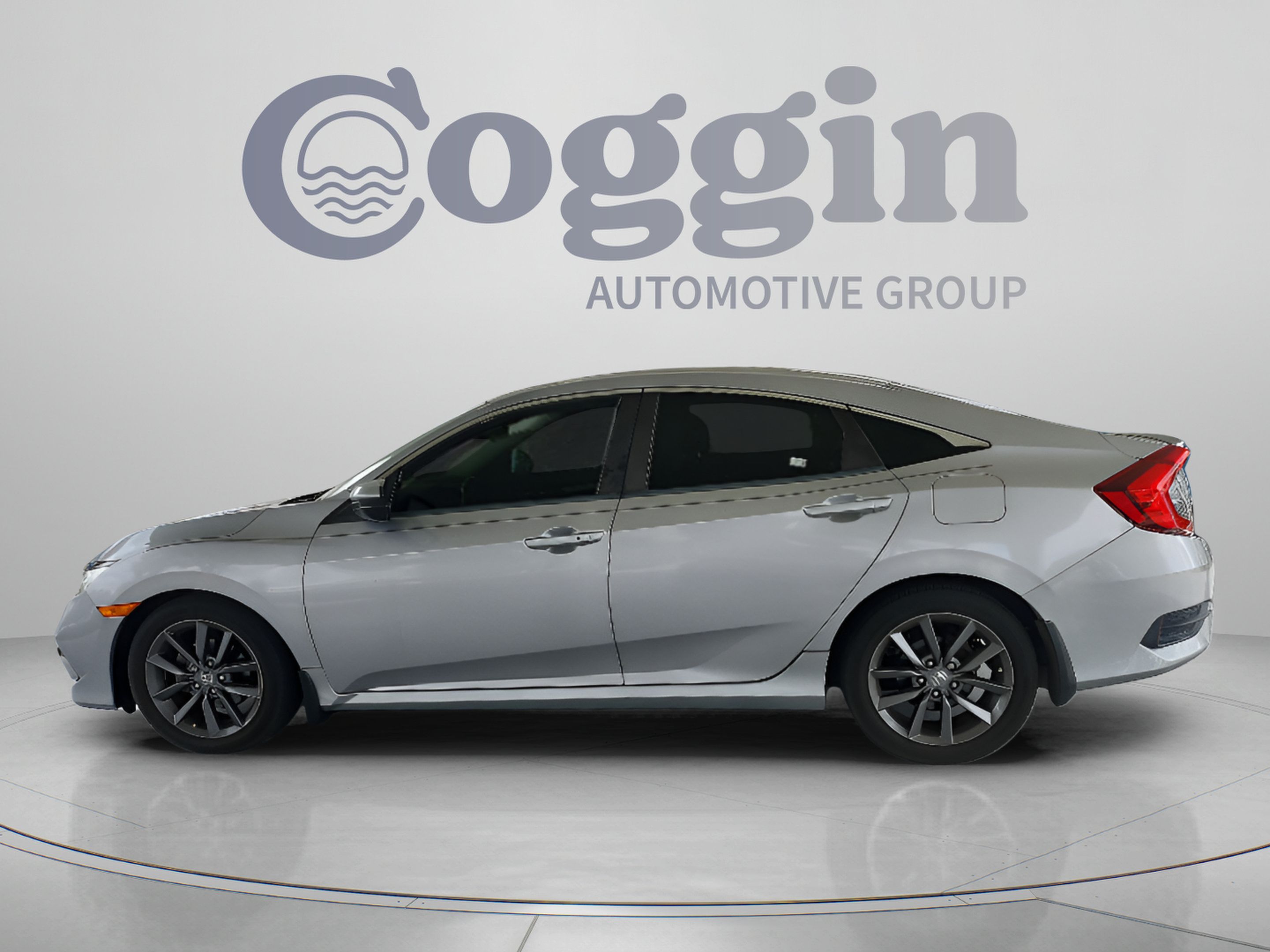Used 2019 Honda Civic EX image 2