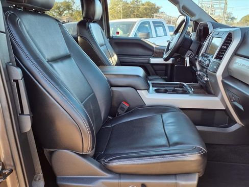 Used 2019 Ford F250 Lariat w/ Lariat Value Package image 13