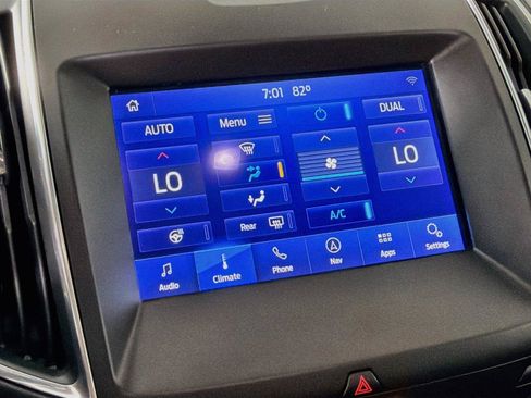 Used 2019 Ford Edge Titanium w/ Equipment Group 301A AWD/4WD image 22