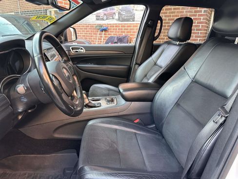 Used 2020 Jeep Grand Cherokee Laredo w/ Quick Order Package 2BN North AWD/4WD image 18