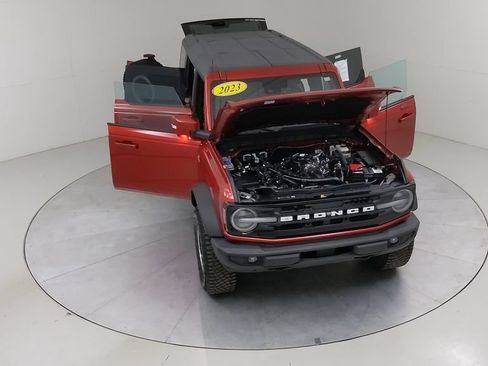 Certified 2023 Ford Bronco Outer Banks w/ Sasquatch Package AWD/4WD image 45