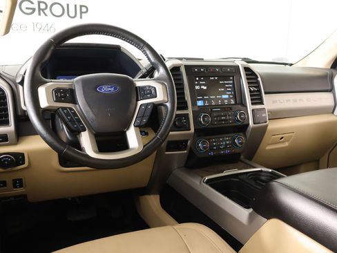 Used 2019 Ford F250 Lariat w/ Lariat Ultimate Package AWD/4WD image 2