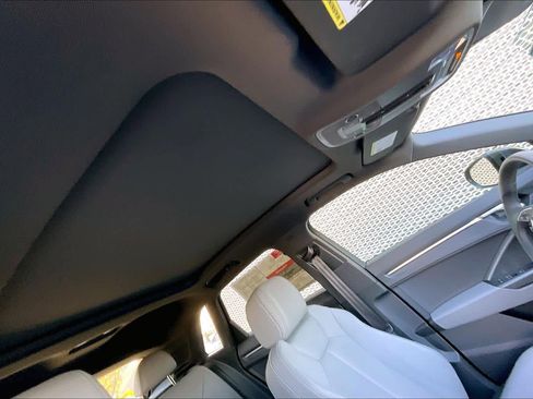 Certified 2025 Audi Q3 2.0T Premium w/ Convenience Package image 13