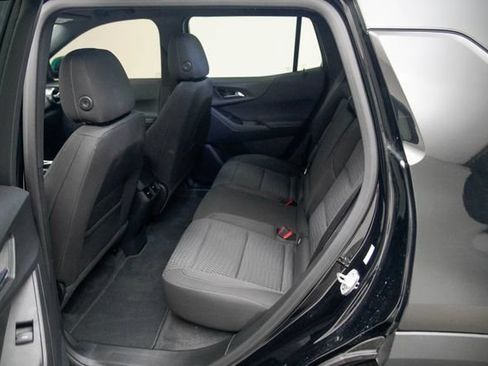 Used 2026 Chevrolet Equinox LT AWD/4WD image 23