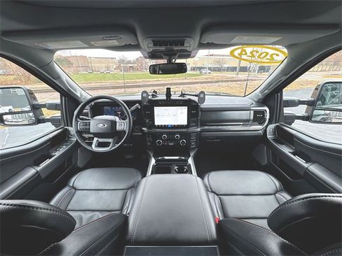Used 2024 Ford F350 Lariat w/ Lariat Ultimate Package image 21