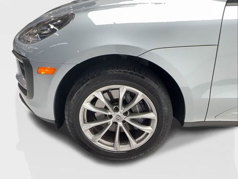 Used 2024 Porsche Macan AWD/4WD image 13
