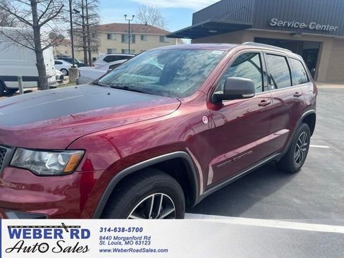 Used 2019 Jeep Grand Cherokee Trailhawk image 1