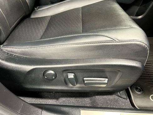 Used 2022 Lexus RX 350L FWD w/ Premium Package image 16