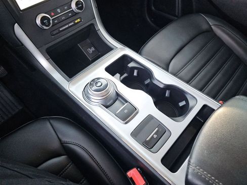 Used 2022 Ford Edge SEL image 32