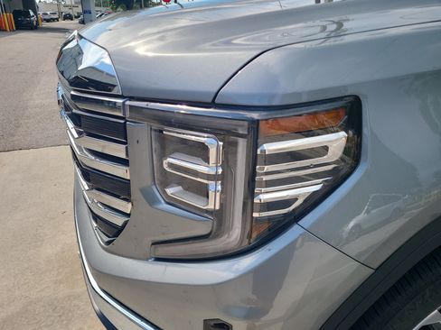 Used 2025 GMC Sierra 1500 SLT w/ SLT Premium Plus Package RWD image 4