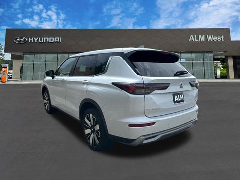 Used 2025 Mitsubishi Outlander SE FWD image 7