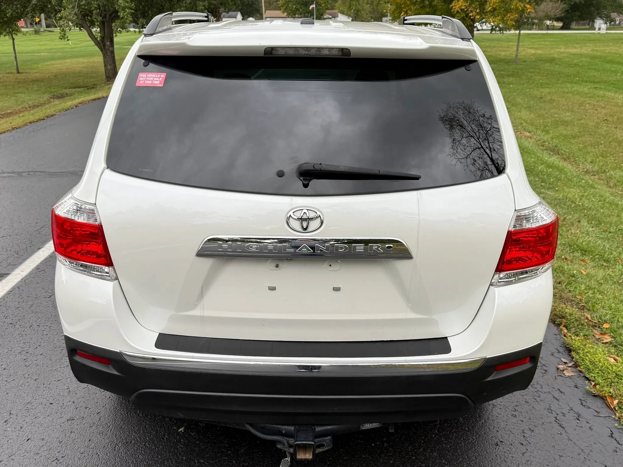 Used 2011 Toyota Highlander Limited w/ Tow Pkg FWD image 12