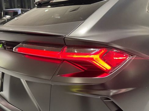 Used 2020 Lamborghini Urus image 13
