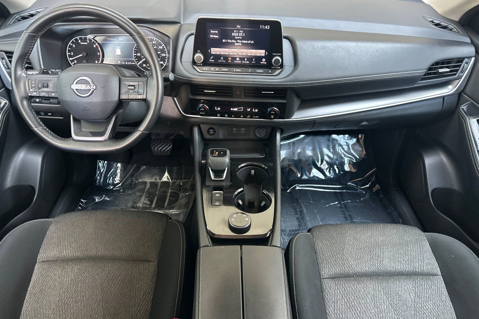 Used 2025 Nissan Rogue SV AWD/4WD image 16