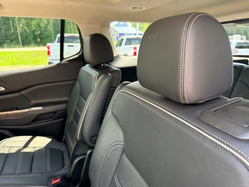 Used 2020 GMC Acadia Denali w/ Technology Package FWD image 22