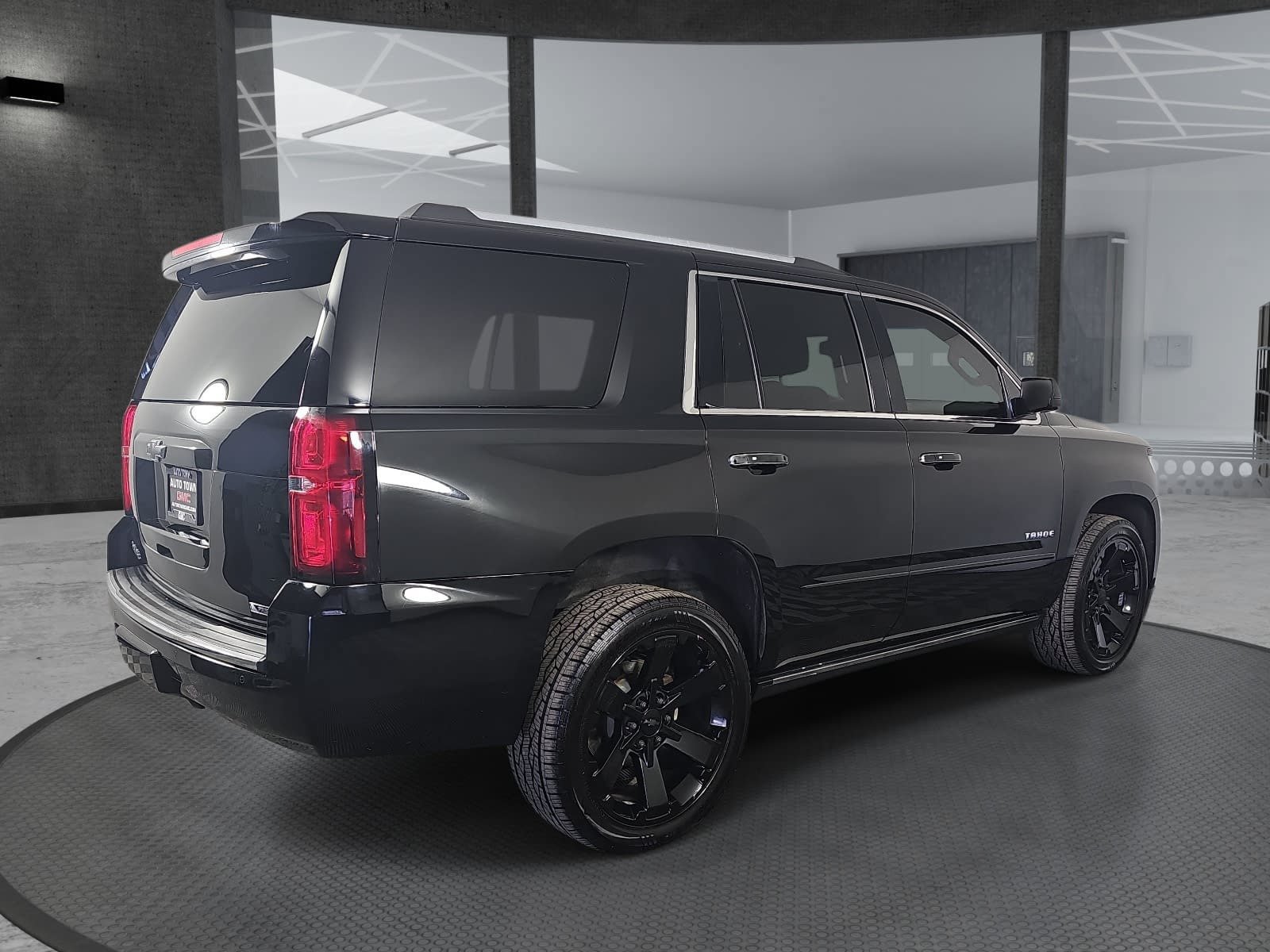 Used 2017 Chevrolet Tahoe Premier w/ Max Trailering Package AWD/4WD image 5