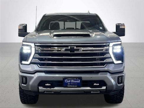 Used 2025 Chevrolet Silverado 3500 High Country w/ High Country Premium Package AWD/4WD image 4