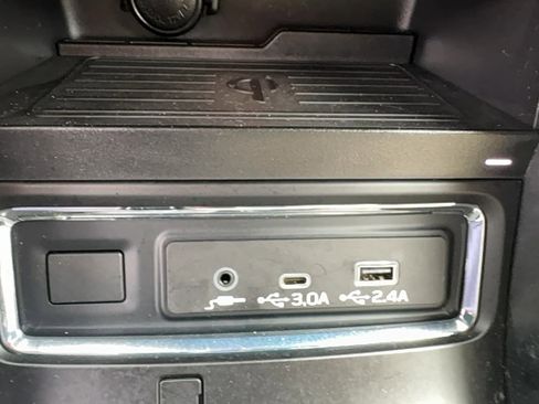 Used 2024 Subaru Ascent Premium w/ Convenience Package image 21