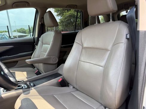 Used 2017 Honda Pilot EX-L image 11